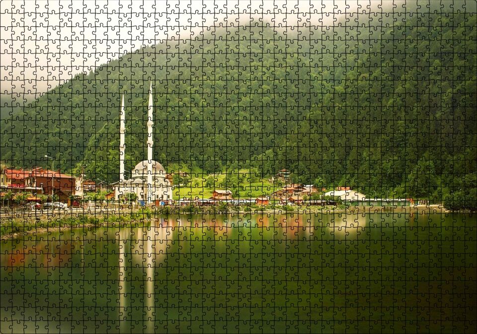Trabzon Uzungöl Cami ve Ormanlar Puzzle Yapboz MDF Ahşap 1000 Parça 49 cm X 68 cm
