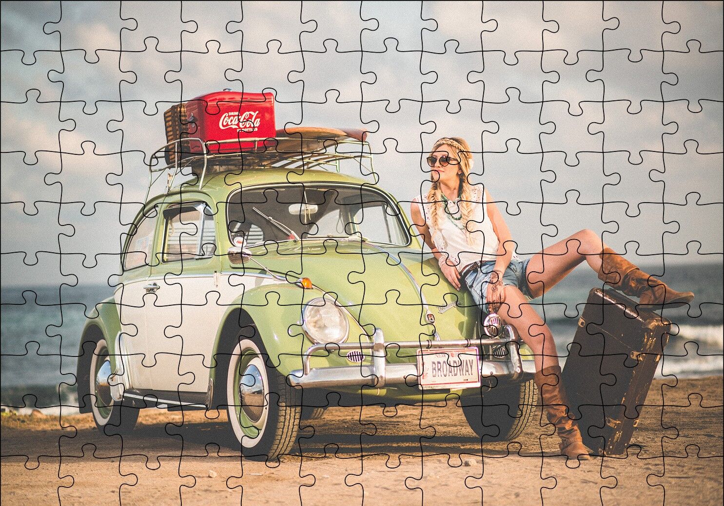Yeşil Beyaz Vosvos ve Gezgin Kız Puzzle Yapboz MDF Ahşap 120 Parça 24 cm X 34 cm