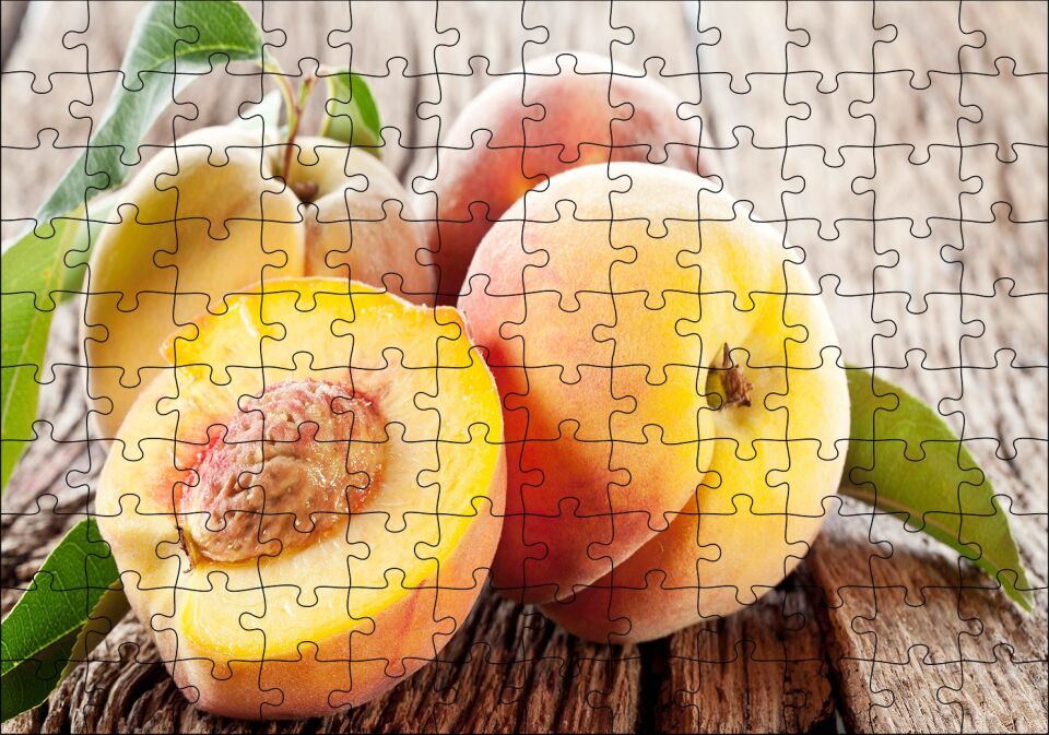Masa Üstünde Şeftali Görseli Puzzle Yapboz MDF Ahşap