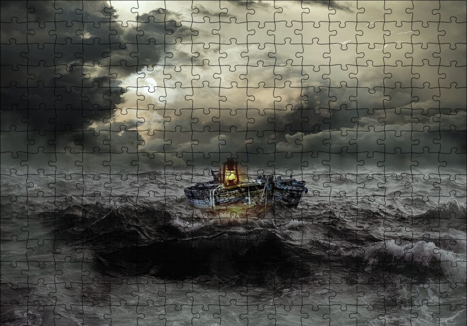 Hırçin Deniz Tekne Karanlık Bulutlar Puzzle Yapboz MDF Ahşap 255 Parça 34 cm X 49 cm