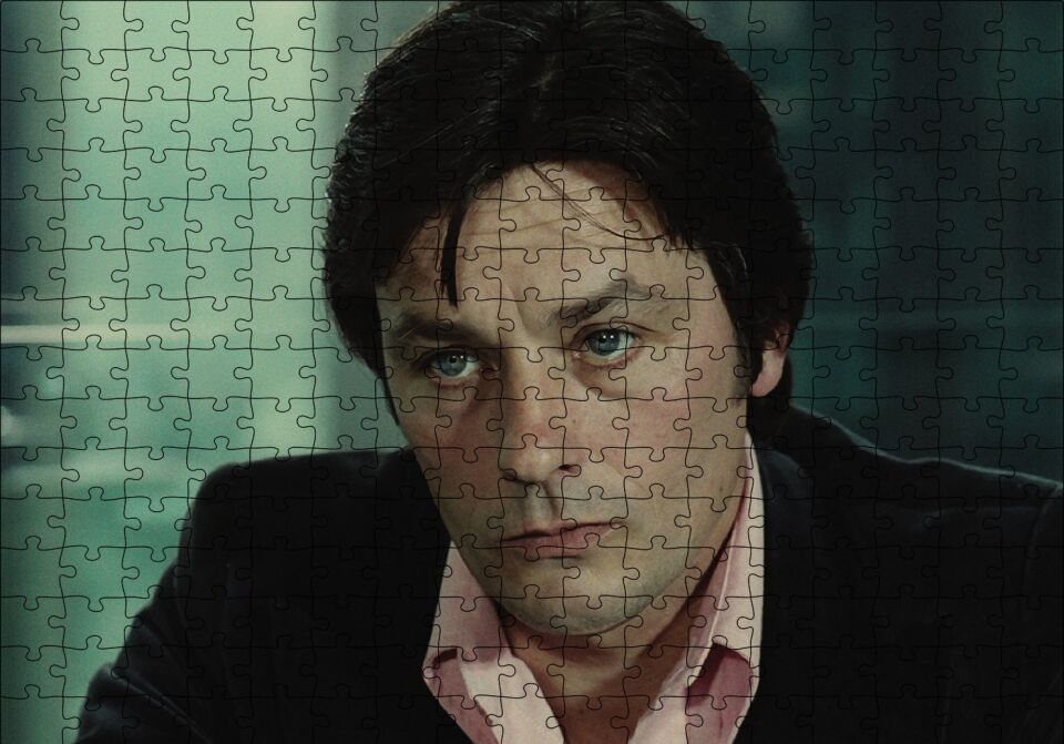 Alain Delon Renkli Görseller Puzzle Yapboz MDF Ahşap 255 Parça 34 cm X 49 cm