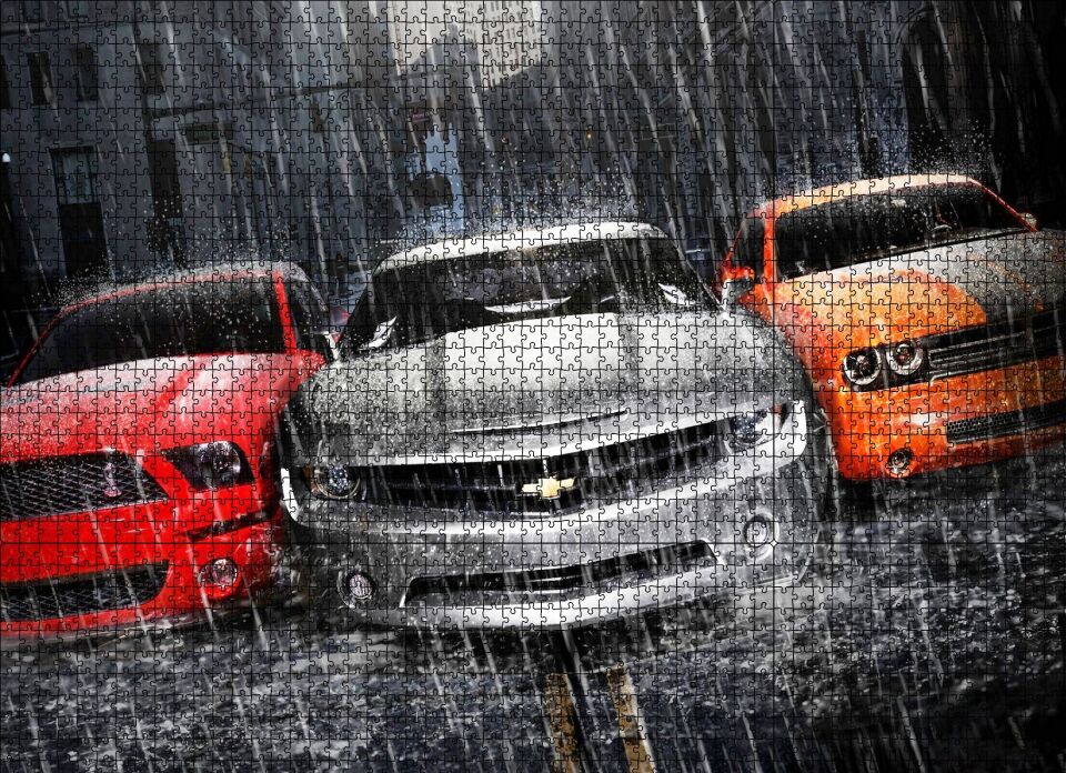 Mustang Camaro ve Dodge Araçlar Yağmur Altında Puzzle Yapboz MDF Ahşap 1000 Parça 49 cm X 68 cm