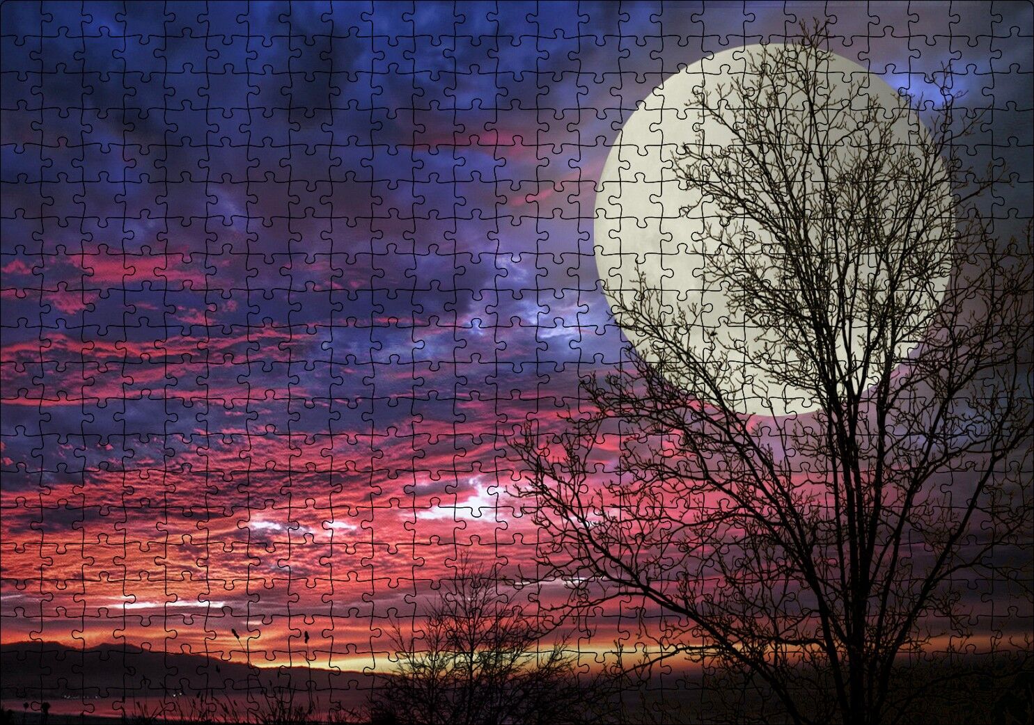 Kızıl Bulutlu Gökler, Çıplak Ağaçlar ve Süper Ay Puzzle Yapboz MDF Ahşap 500 Parça 49 cm X 68 cm