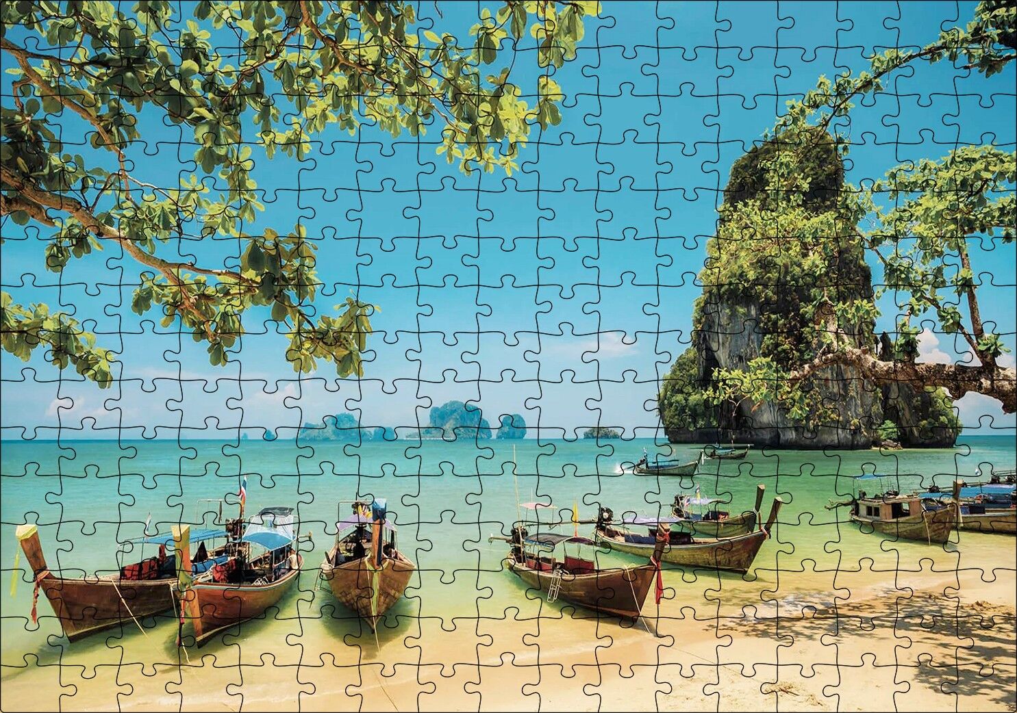 Tayland Krabi Sahilinde Kayıklar Puzzle Yapboz MDF Ahşap 255 Parça 34 cm X 49 cm
