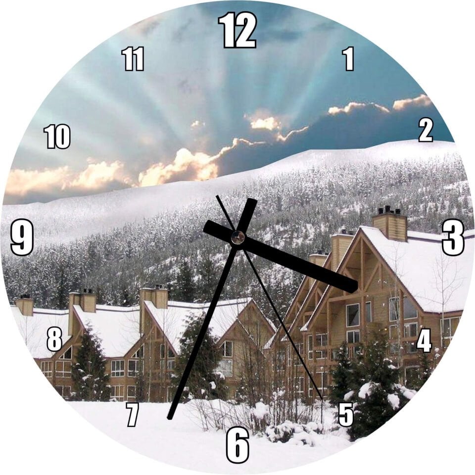 Karlı Tepeler ve Bulutların Ardındaki Güneş Mdf Ahşap Duvar Saati