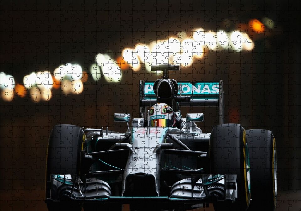 Lewis Hamilton Formula 1 2019 Yarışı Görseli Puzzle Yapboz MDF Ahşap 500 Parça 49 cm X 68 cm