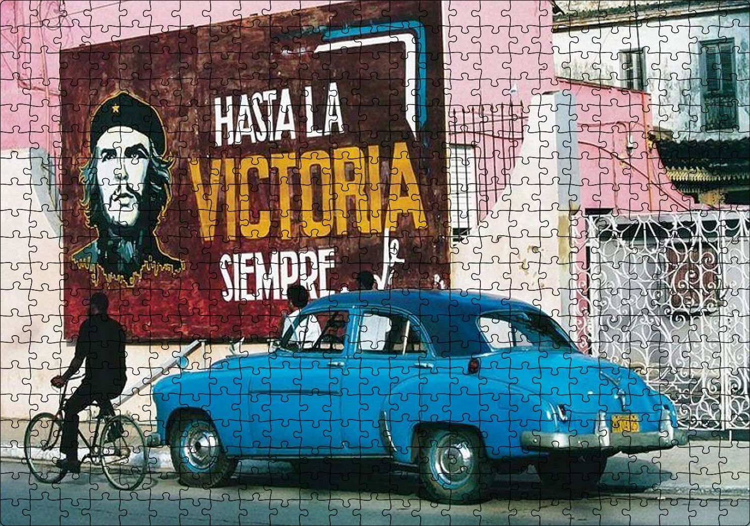 Küba'da Che Guevara Duvar Boyama ve Mavi Klasik Araba Puzzle Yapboz MDF Ahşap 500 Parça 49 cm X 68 cm