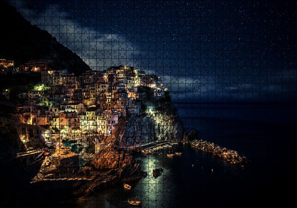 İtalya Manarola Sahil Kasabası Gece Manzarası Puzzle Yapboz MDF Ahşap 1000 Parça 49 cm X 68 cm