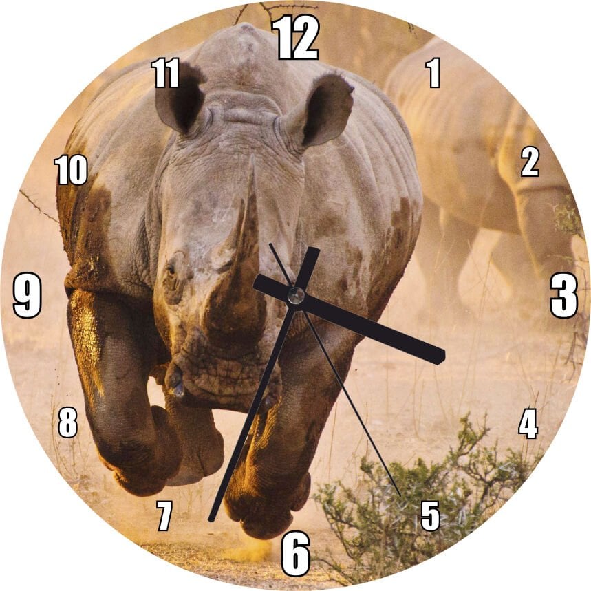 Hücum Halindeki Gergedan ve Arkada Ailesi Mdf Ahşap Duvar Saati