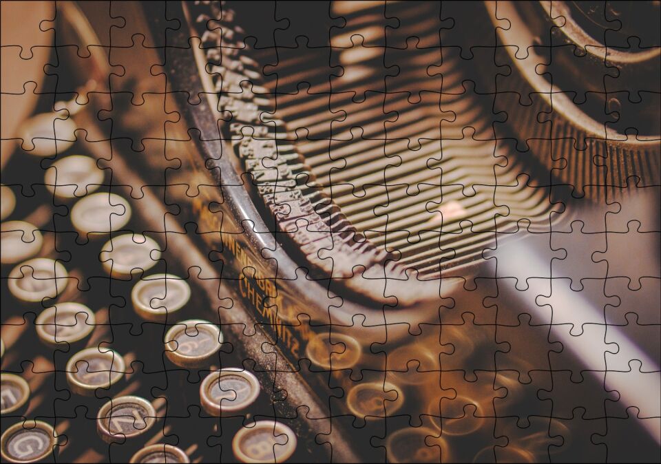 Antika Daktilo Yakın Çekim Puzzle Yapboz MDF Ahşap