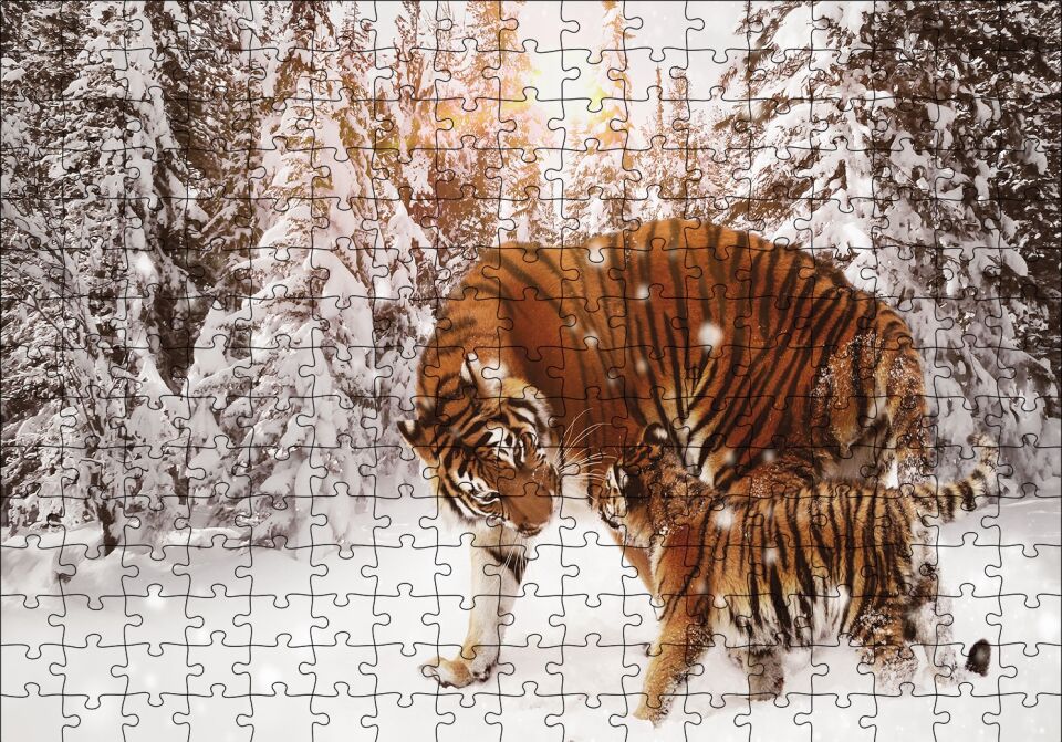 Kaplan ve Yavrusu Karda Puzzle Yapboz MDF Ahşap 255 Parça 34 cm X 49 cm