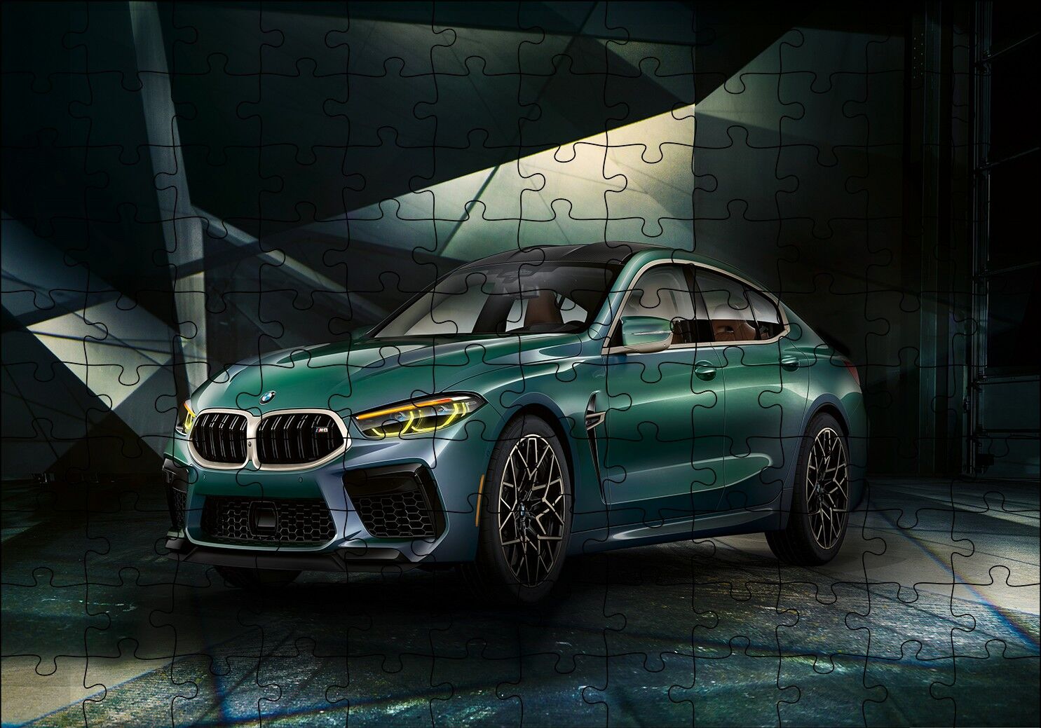 BMW M8 Gran Coupe First Edition Puzzle Yapboz MDF Ahşap 120 Parça 24 cm X 34 cm