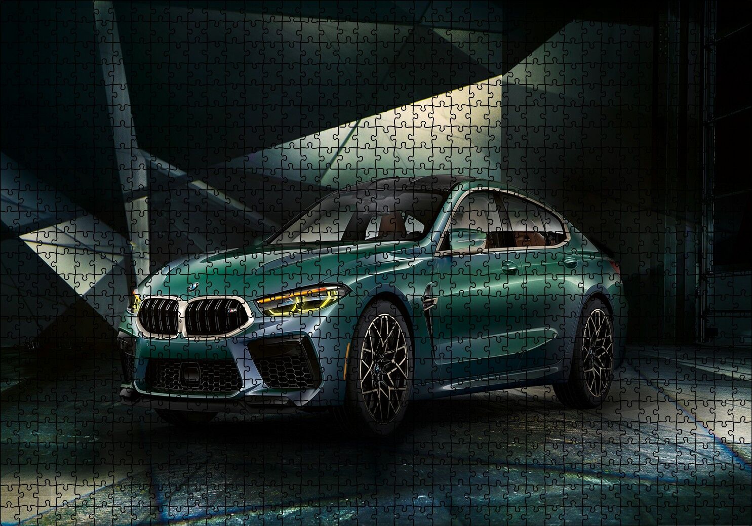BMW M8 Gran Coupe First Edition Puzzle Yapboz MDF Ahşap 1000 Parça 49 cm X 68 cm