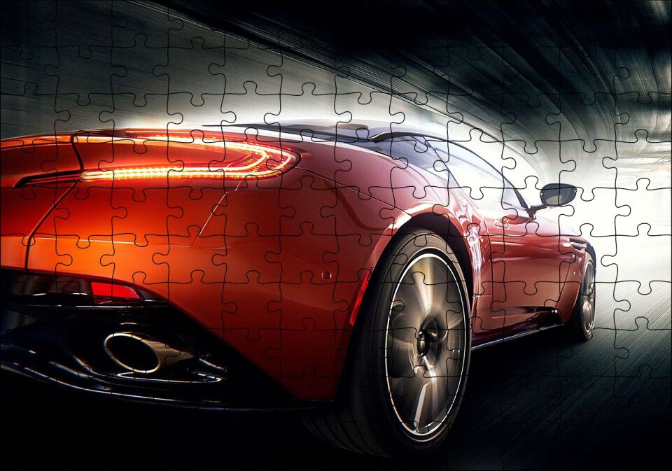 Kırmızı Aston Martin ve Tünel Işıkları Puzzle Yapboz MDF Ahşap