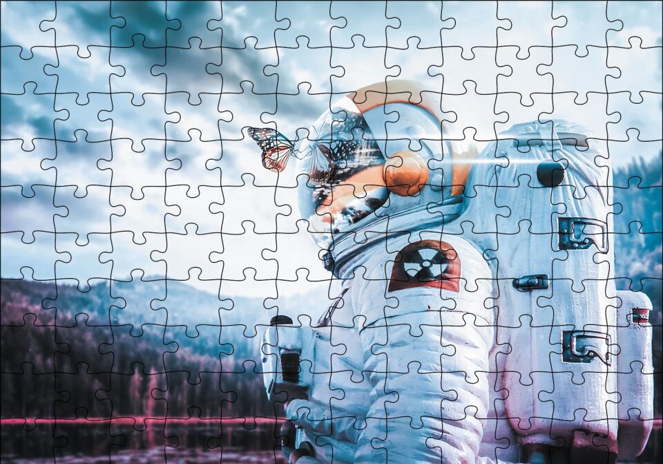 Astronot Kelebek Doğa Puzzle Yapboz MDF Ahşap 120 Parça 24 cm X 34 cm