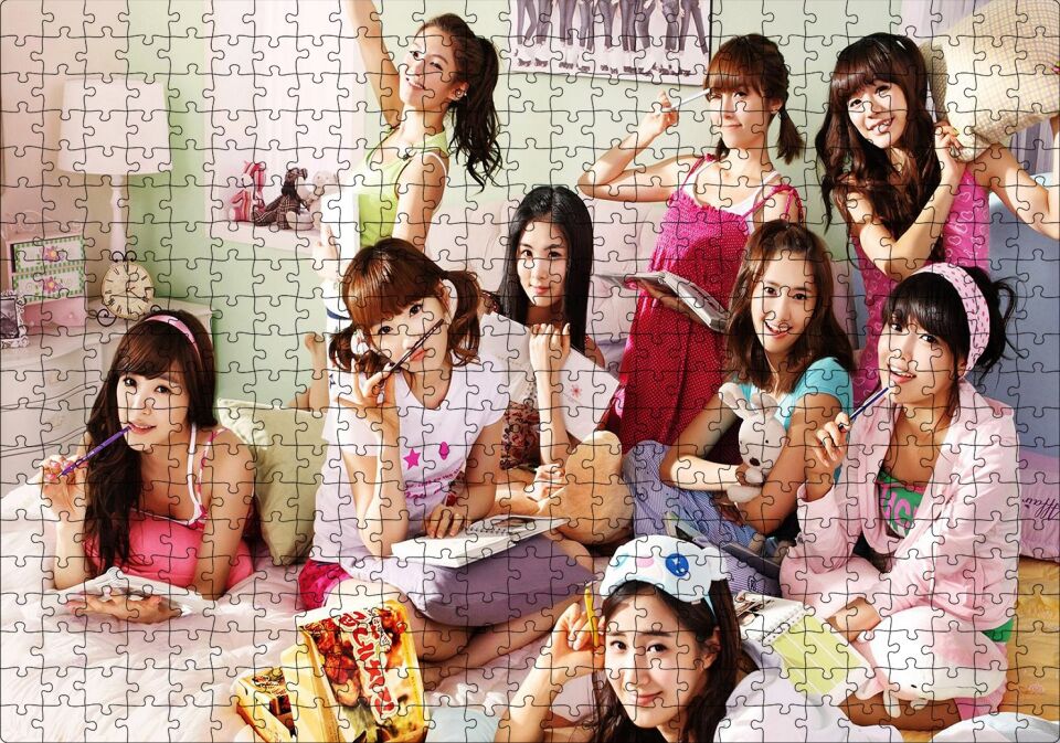 Ders Çalışan Girls Generation Kızlar Puzzle Yapboz MDF Ahşap 500 Parça 49 cm X 68 cm