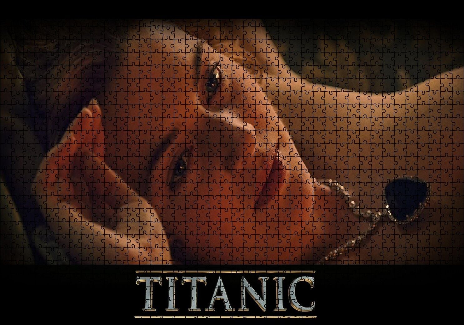 Titanic Rose Poz Veriyor Puzzle Yapboz MDF Ahşap 1000 Parça 49 cm X 68 cm