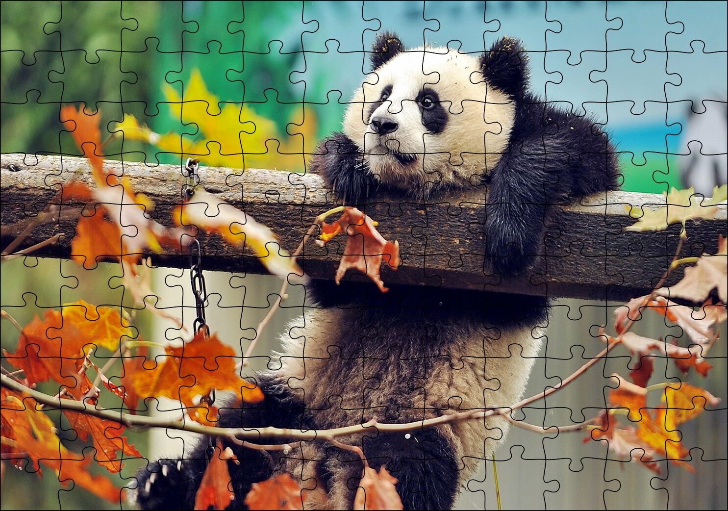 Bir Çitte Sarkan Panda Görseli Puzzle Yapboz MDF Ahşap 120 Parça 24 cm X 34 cm