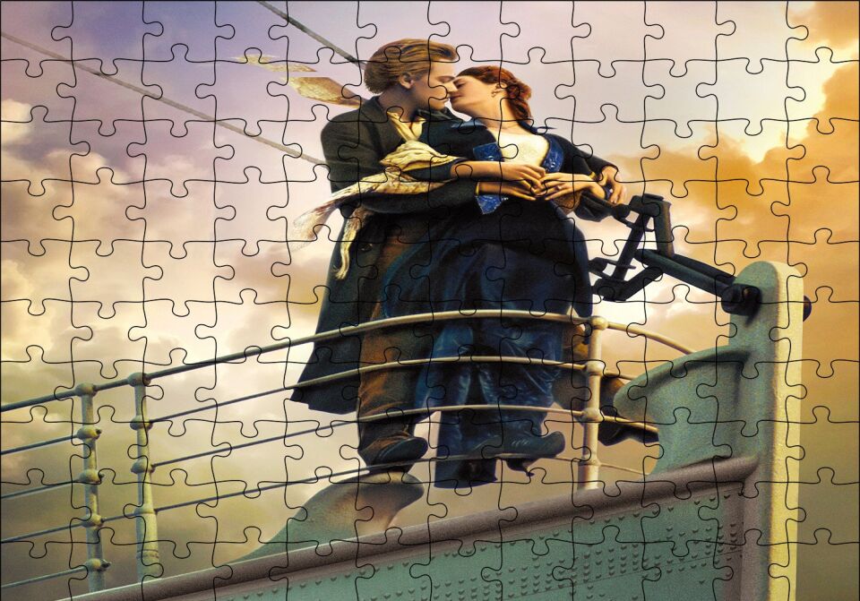 Titanic Rose ve Jack Güvertede Puzzle Yapboz MDF Ahşap 120 Parça 24 cm X 34 cm
