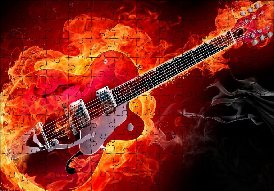 Kırmızı Elektrogitar Alevler İçinde Puzzle Yapboz MDF Ahşap 120 Parça 24 cm X 34 cm