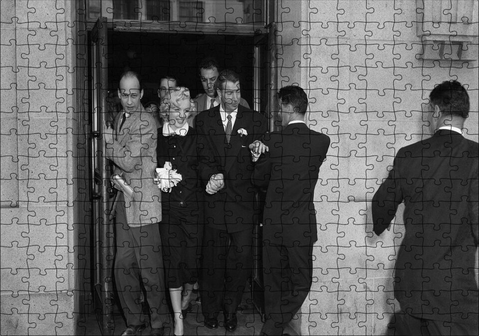 Joe Di Maggio Marilyn Monroe ile Evlendi Puzzle Yapboz MDF Ahşap 255 Parça 34 cm X 49 cm