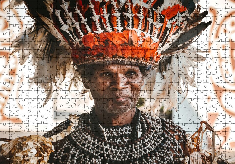 Yerel Kostümlü Yerli Adam Puzzle Yapboz MDF Ahşap 500 Parça 49 cm X 68 cm