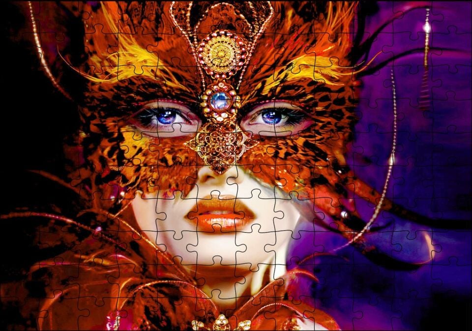 Kırmızı Tüylü Maskeli Kadın Görseli Puzzle Yapboz MDF Ahşap