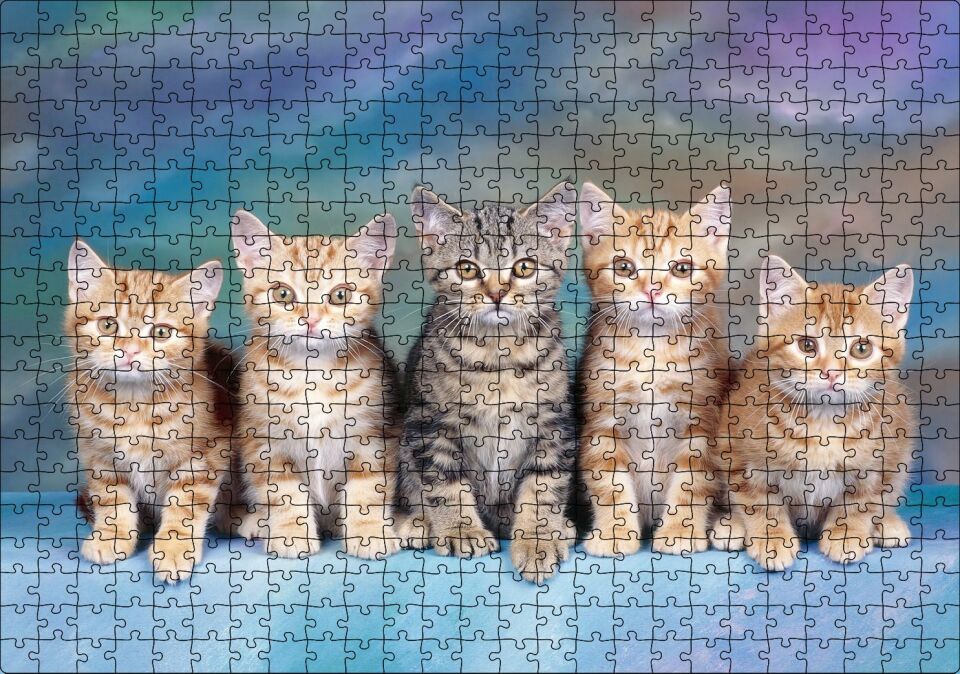 Mavi Zeminde Oturan Sarmanlar ve Tekir Puzzle Yapboz MDF Ahşap 500 Parça 49 cm X 68 cm