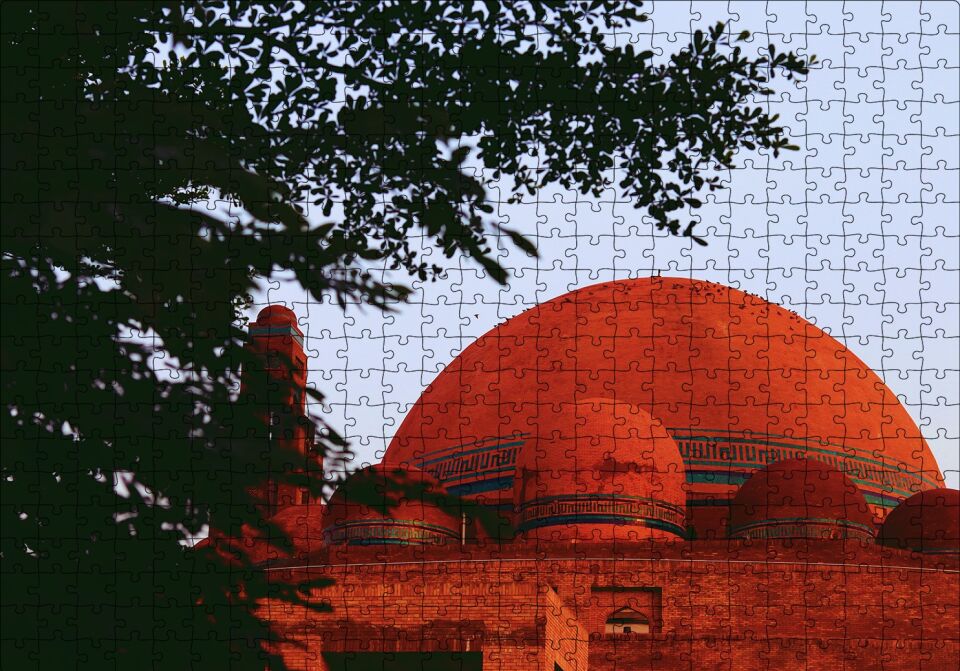 Ağaçların Arasından Kızıl Kubbe Puzzle Yapboz MDF Ahşap 500 Parça 49 cm X 68 cm