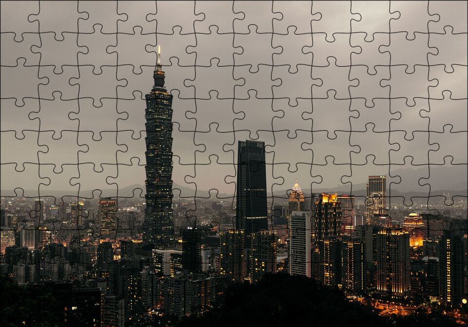 Akşamüzeri Şehir Işıkları ve Gökdelenler Puzzle Yapboz MDF Ahşap 120 Parça 24 cm X 34 cm
