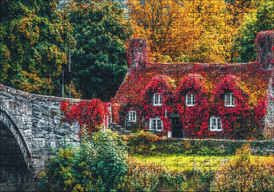 Nehir Köprüsü ve Sonbahar Renkleriyle Kaplı Ev Puzzle Yapboz MDF Ahşap 255 Parça 34 cm X 49 cm