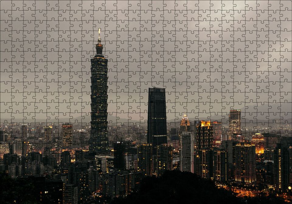 Akşamüzeri Şehir Işıkları ve Gökdelenler Puzzle Yapboz MDF Ahşap 500 Parça 49 cm X 68 cm