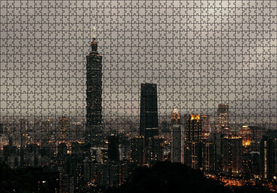 Akşamüzeri Şehir Işıkları ve Gökdelenler Puzzle Yapboz MDF Ahşap 1000 Parça 49 cm X 68 cm