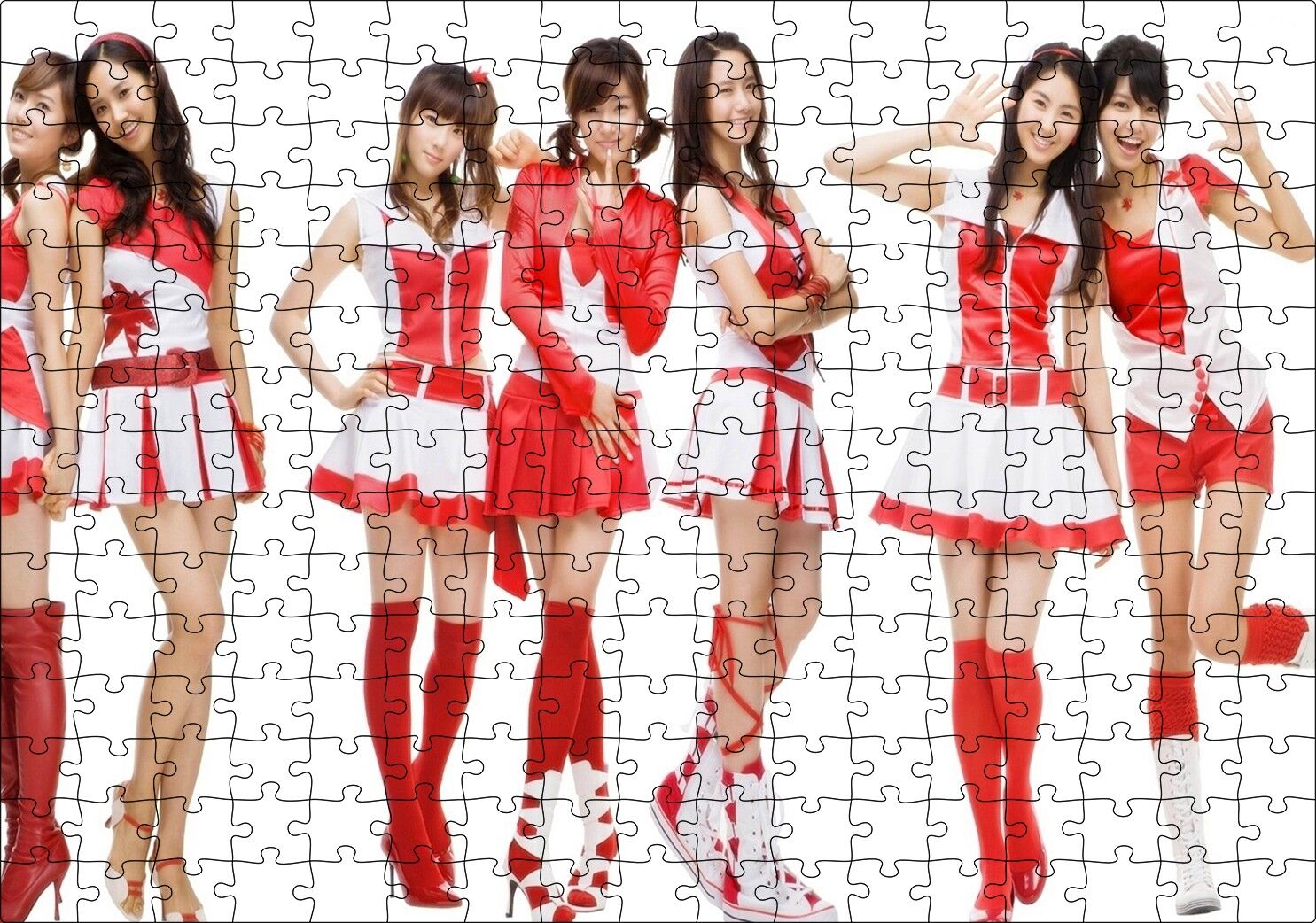Kırmızılı Girls Generation Kızlar Puzzle Yapboz MDF Ahşap 255 Parça 34 cm X 49 cm