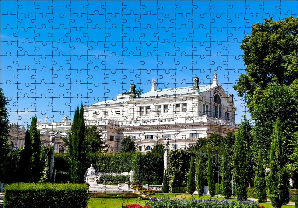 Beyaz Malikane ve Bahçesi Puzzle Yapboz MDF Ahşap 255 Parça 34 cm X 49 cm