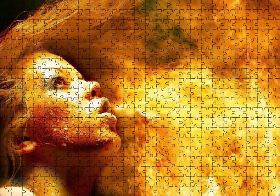 Alev Soluyan Alev Saçlı Kadın Puzzle Yapboz MDF Ahşap 500 Parça 49 cm X 68 cm