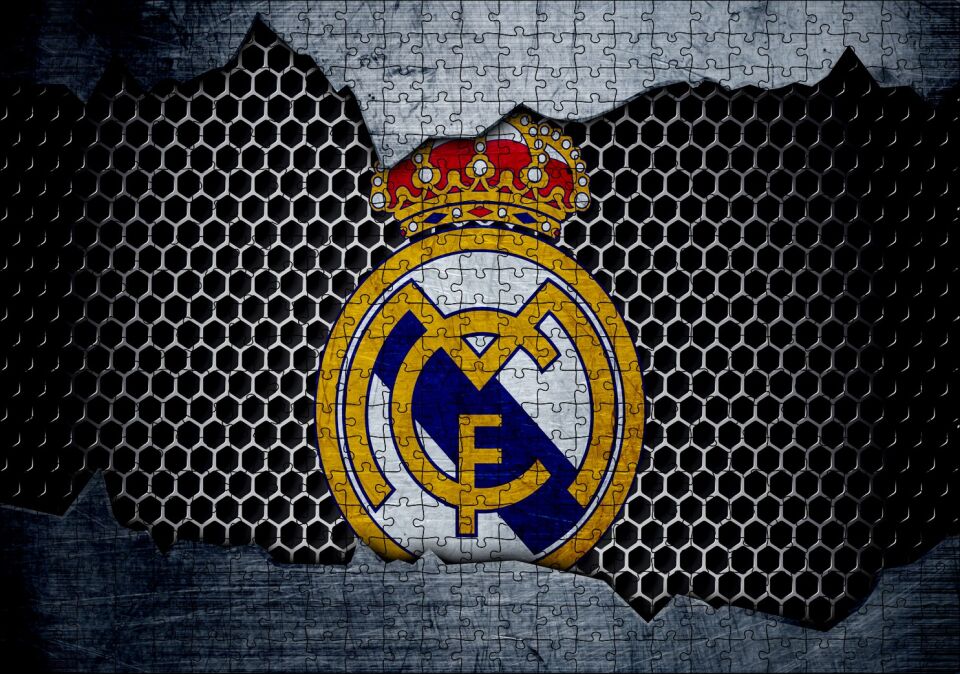 Real Madrid Logo Gri Siyah Petek Zemin Puzzle Yapboz MDF Ahşap 500 Parça 49 cm X 68 cm