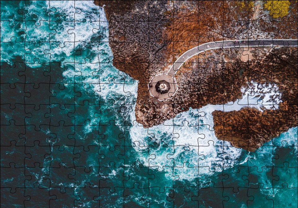 Kuşbakışı Kıyı, Dalgalar ve Seyir Terası Puzzle Yapboz MDF Ahşap 120 Parça 24 cm X 34 cm