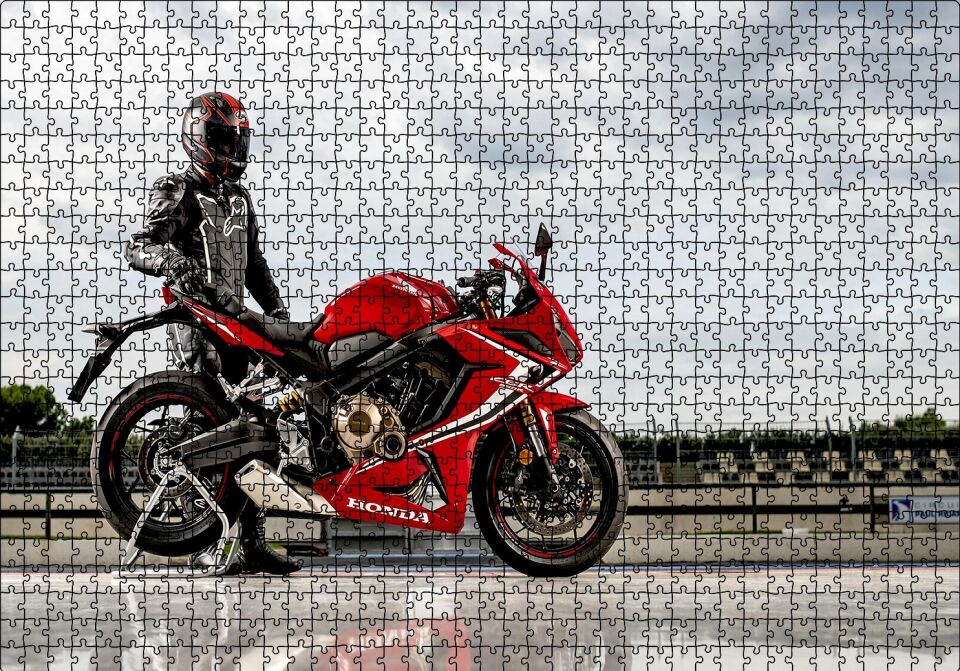 Honda CBR 650 ve Sürücüsü Puzzle Yapboz MDF Ahşap 1000 Parça 49 cm X 68 cm