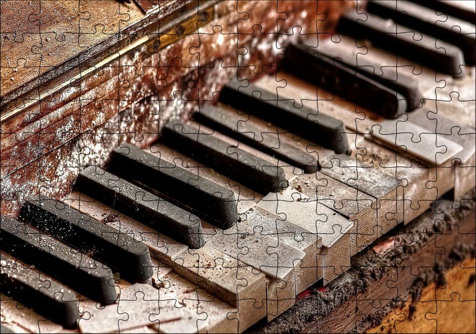 Metruk Piyanonun Tuşları Yakın Çekim Puzzle Yapboz MDF Ahşap