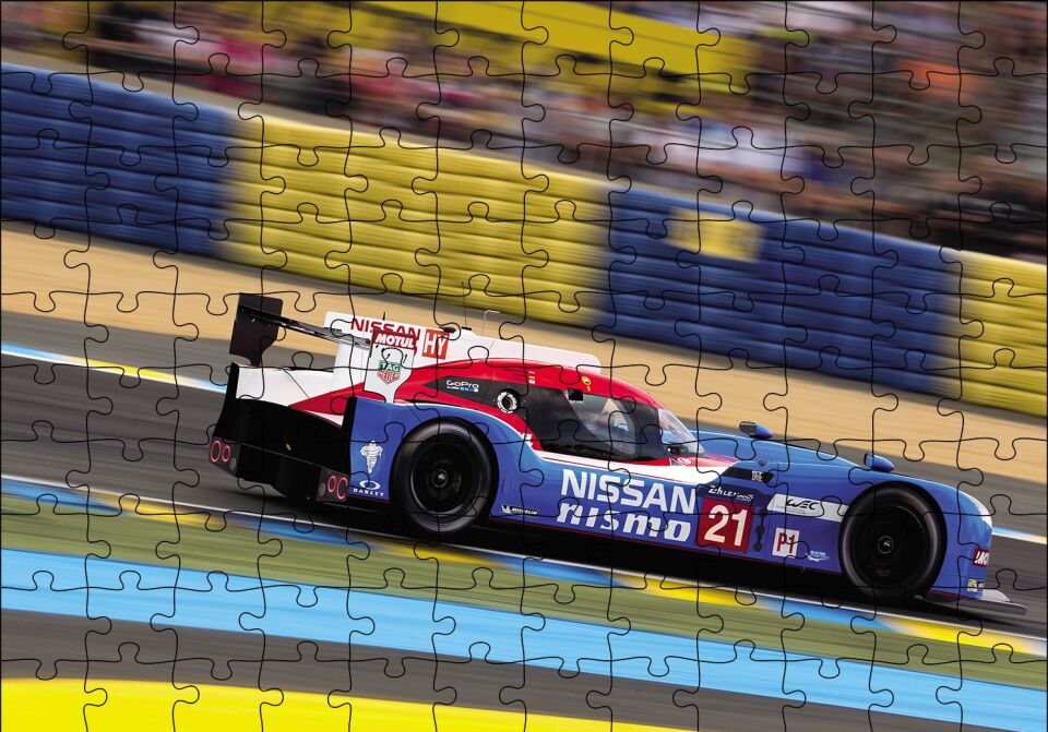 2015 Nissan GT-R LM Nismo Otomobil Puzzle Yapboz MDF Ahşap 120 Parça 24 cm X 34 cm