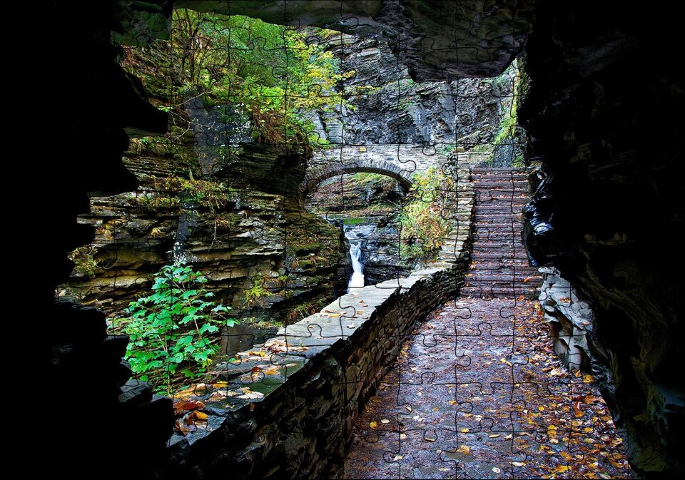 Orman Mağara Merdivenler ve Şelale Puzzle Yapboz MDF Ahşap