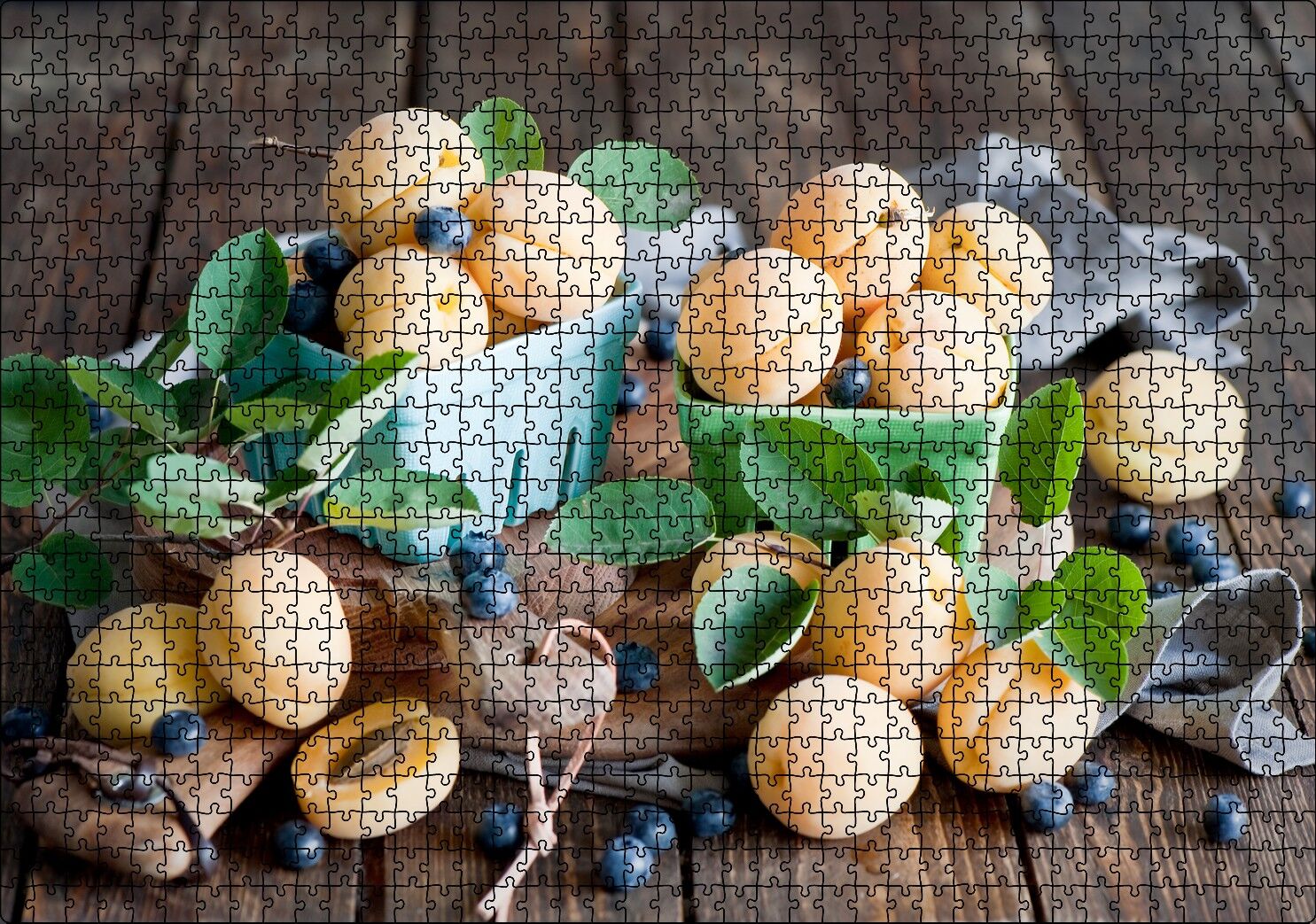 Renkli Tabaklarda Kayısı ve Yabanmersini Meyveleri Puzzle Yapboz MDF Ahşap 1000 Parça 49 cm X 68 cm