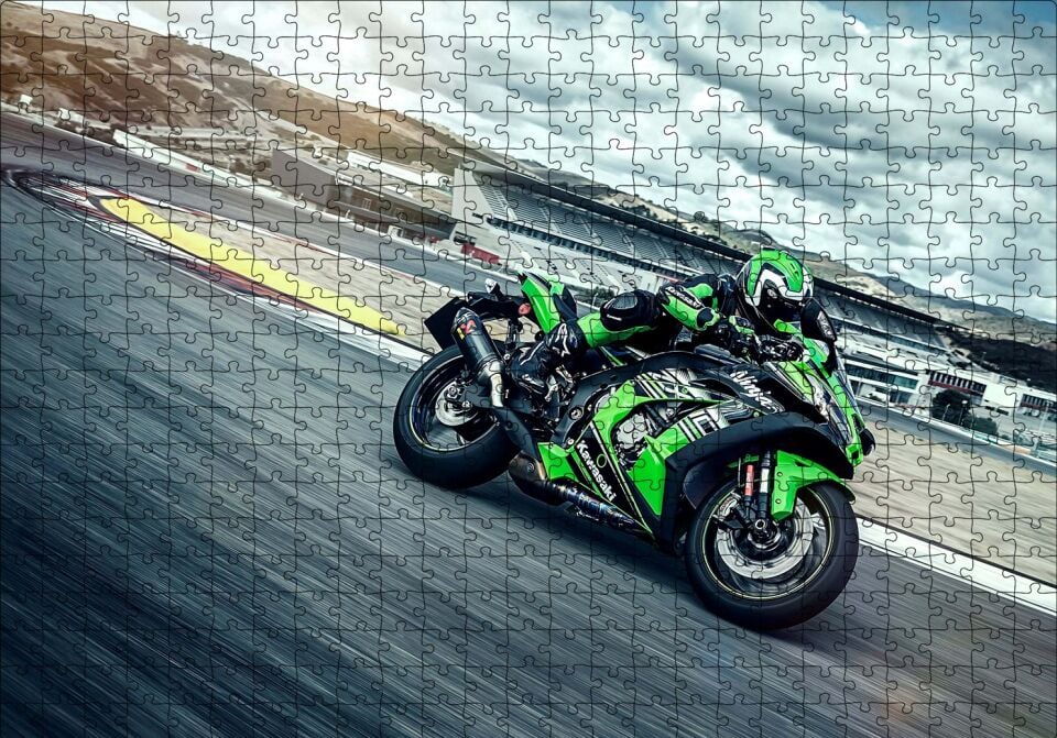 Kawasaki Ninja ZX 10 R KRT Edition Puzzle Yapboz MDF Ahşap 500 Parça 49 cm X 68 cm