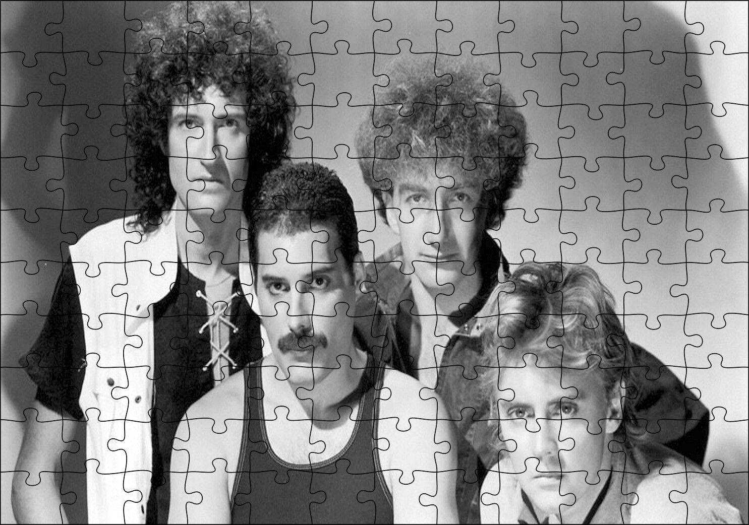 Queen Grup Üyeleri Siyah Beyaz Puzzle Yapboz MDF Ahşap