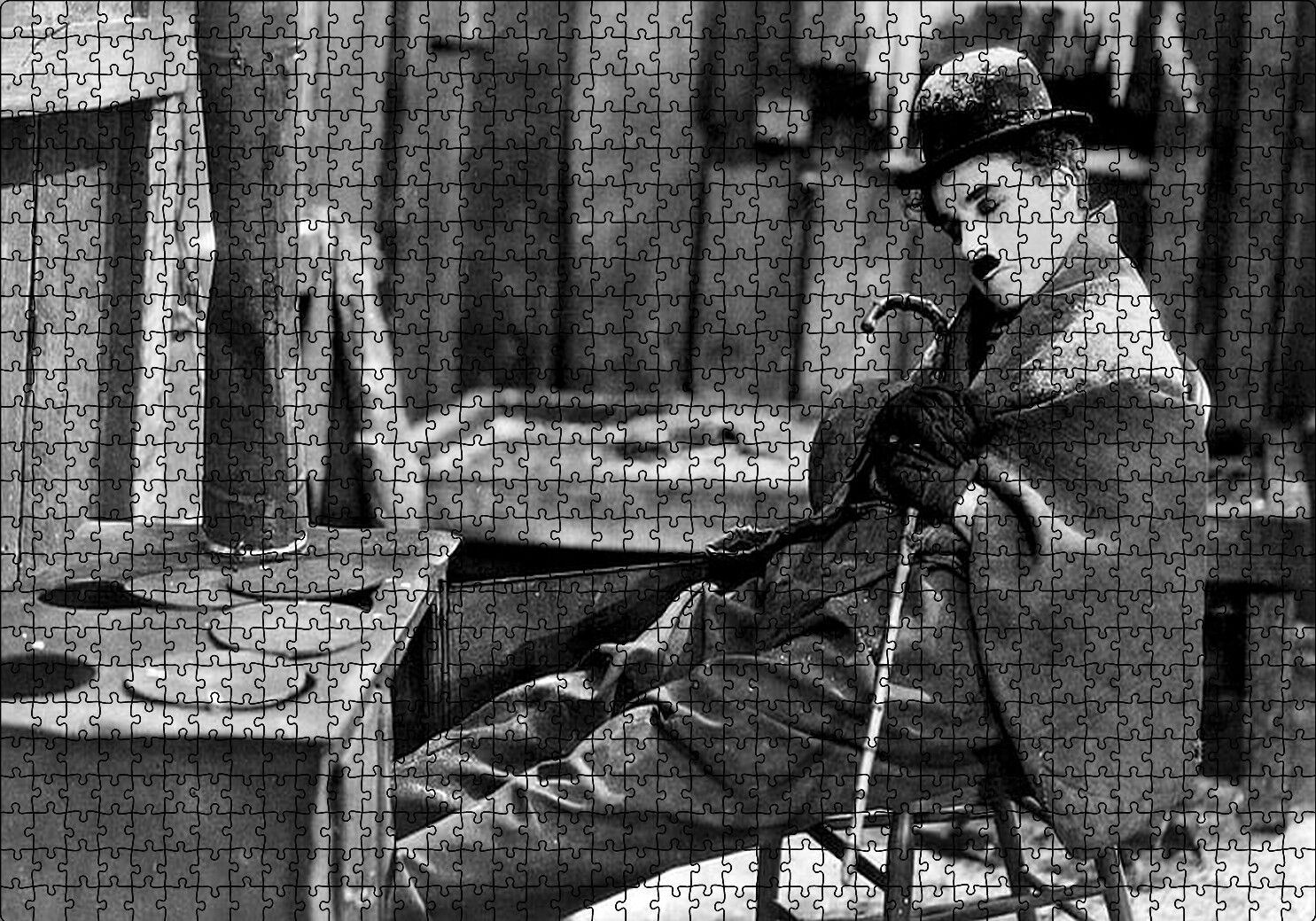 Charlie Chaplin Ayakları Soba İçinde Uyuyor Puzzle Yapboz MDF Ahşap 1000 Parça 49 cm X 68 cm