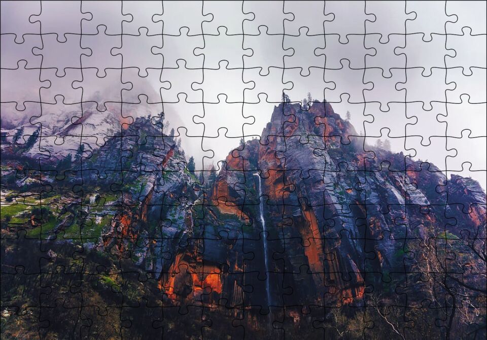 Dik Yamaçlı Dumanlı Dağ Puzzle Yapboz MDF Ahşap