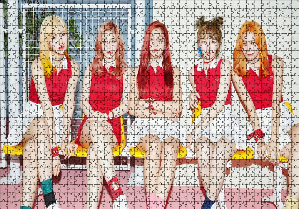 Black Pink Kore Pop Kırmızı Beyaz Lacoste Puzzle Yapboz MDF Ahşap 1000 Parça 49 cm X 68 cm