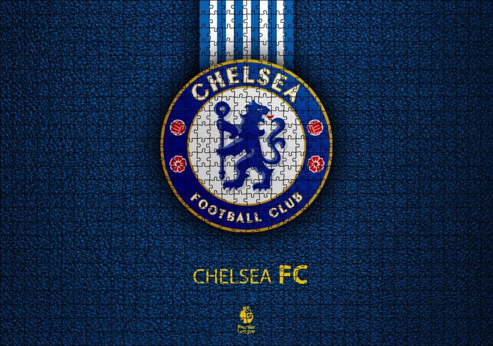 Siyah Deri Doku Üzerinde Chelsea Logosu Puzzle Yapboz MDF Ahşap 1000 Parça 49 cm X 68 cm