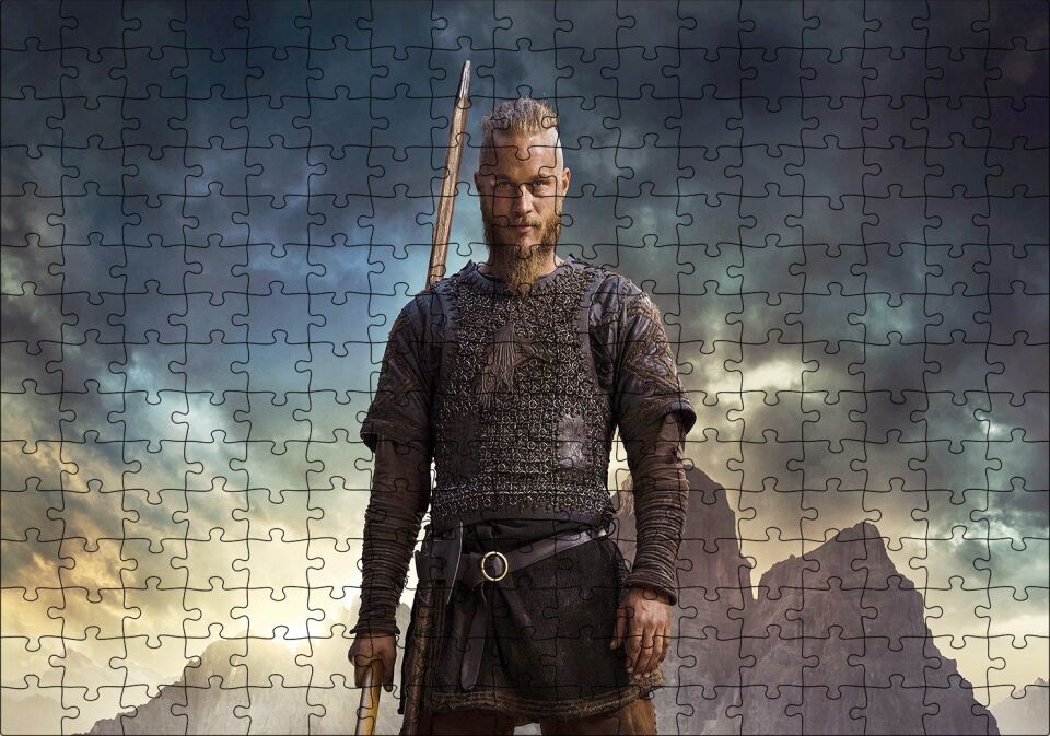 Vikingler Kayalıklar ve Bulutlu Ragnar Lodbrok Puzzle Yapboz MDF Ahşap 255 Parça 34 cm X 49 cm